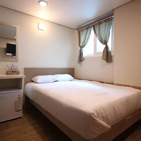 Dongdaemun Hwashin Hostel Seoul Exterior photo